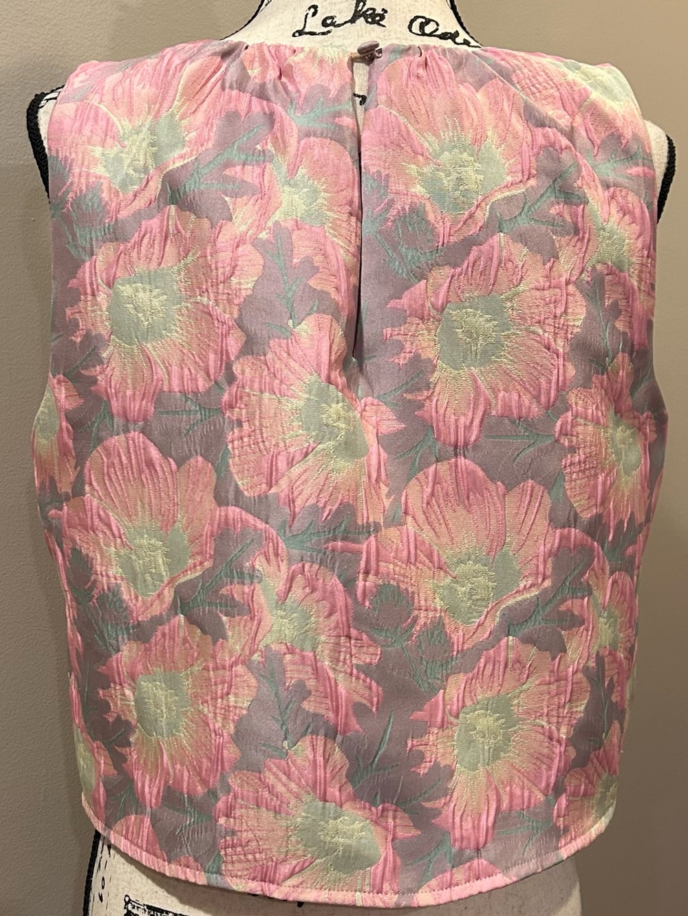 Abbey Glass Sleeveless Crop Top Pink Paradise - Picture 5 of 15